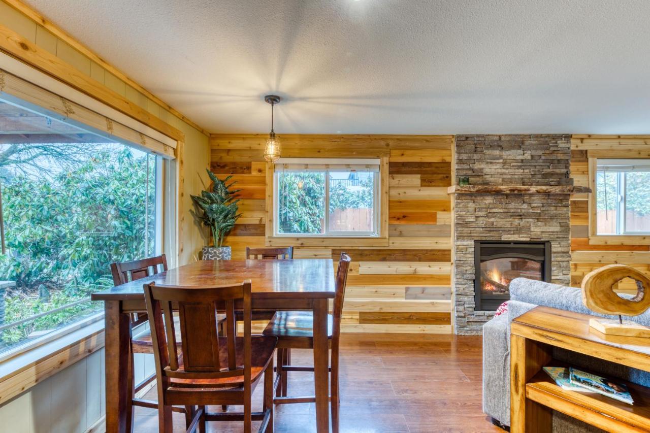 Cozy Coleman St. Cottage Bethel Exteriér fotografie